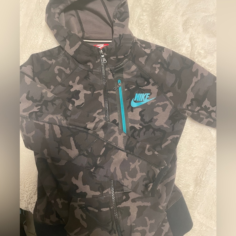 Nike camo sweater